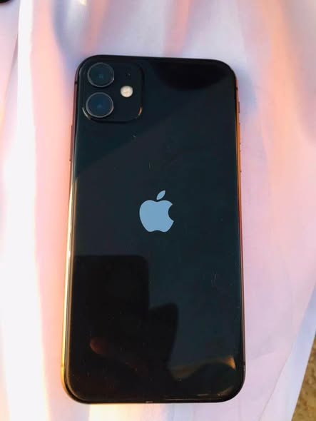 iPhone 11 photo 1