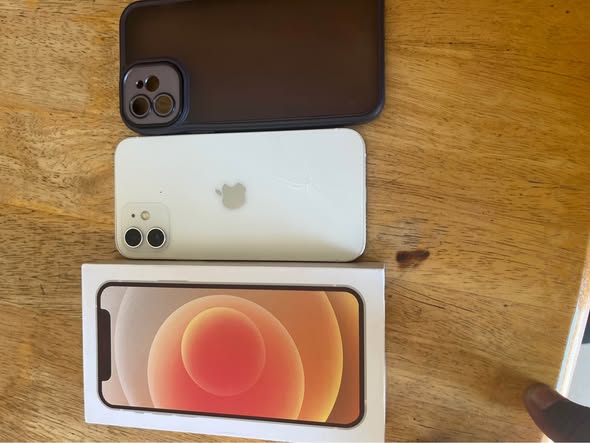 iPhone 12 photo 2