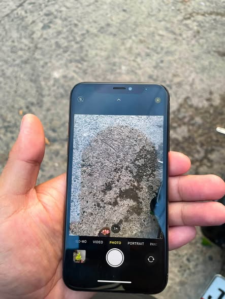 iPhone XS 64GB photo 3