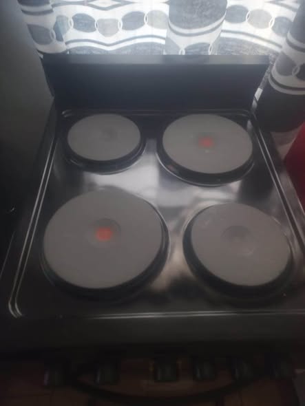 Defy Stove photo 2