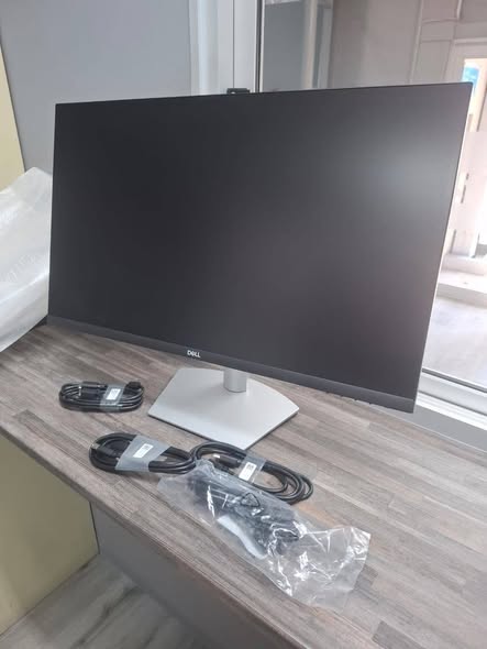 Dell 27inch monitor photo 1