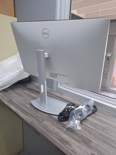 Dell 27inch monitor photo 3
