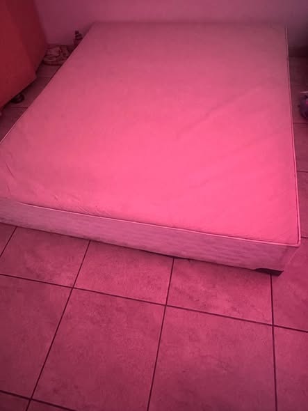 Good second second hand Queen size photo 4