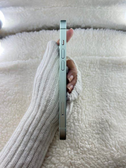 IPHONE 15  256GB photo 3