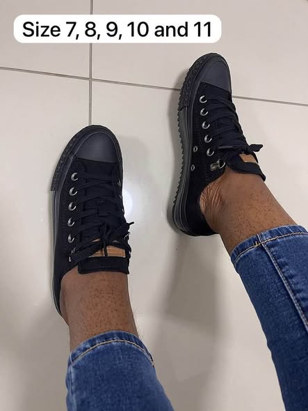 Unisex All Star Converse photo 1