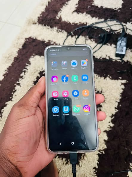 Samsung A04e photo 2