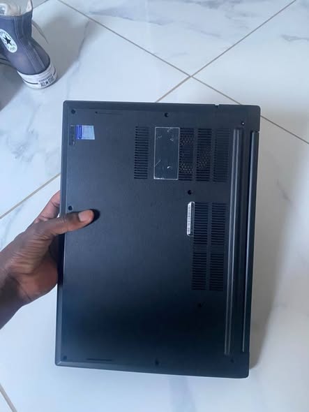 Lenovo ThinkPad laptop photo 3
