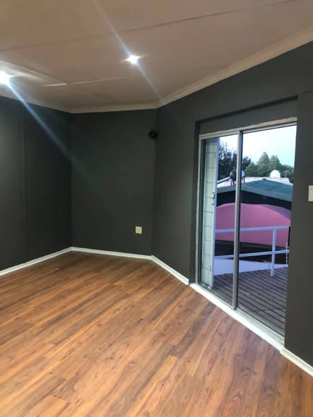 4 bedroom house for rent in Kleine Kuppe photo 4
