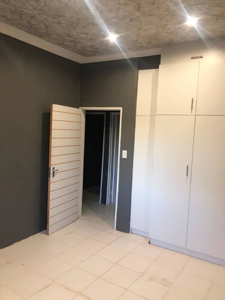 4 bedroom house for rent in Kleine Kuppe photo 5