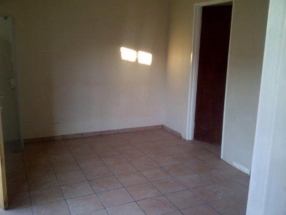 Flat for sale photo 2