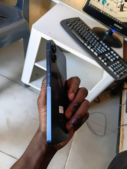 Samsung A06 photo 3