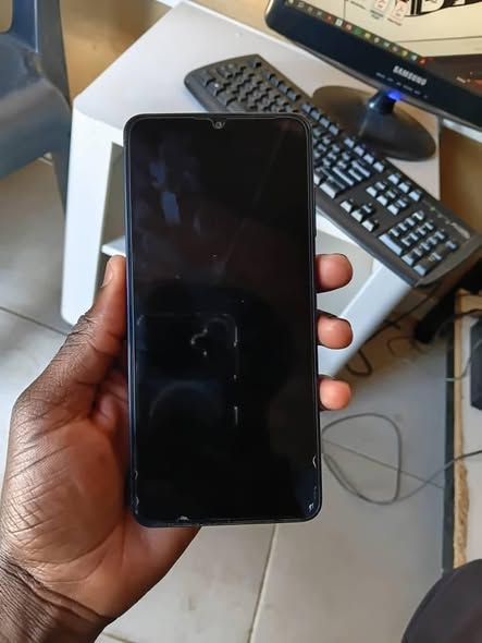 Samsung A06 photo 1