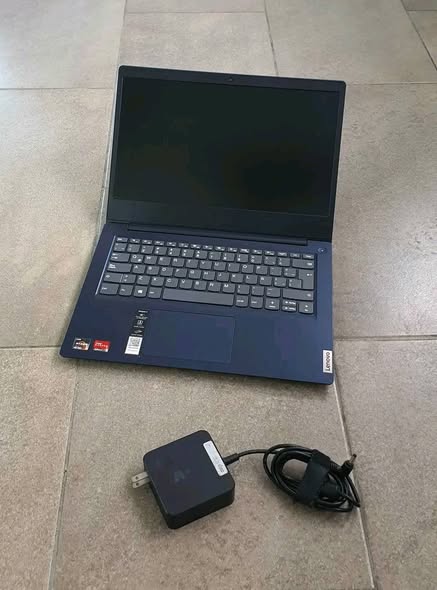 Lenovo AMD RYZEN 5 GAMING photo 1
