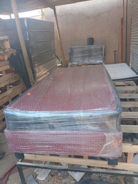 Single beds photo 1