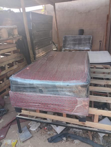 Single beds photo 3