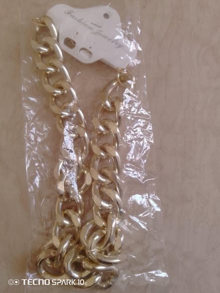 Gold necklaces photo 1