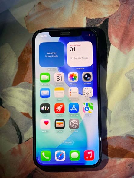 iPhone 12 128GB photo 1