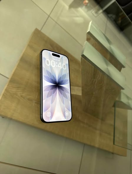 iPhone 17 photo 1