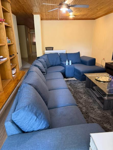 L Couch photo 4