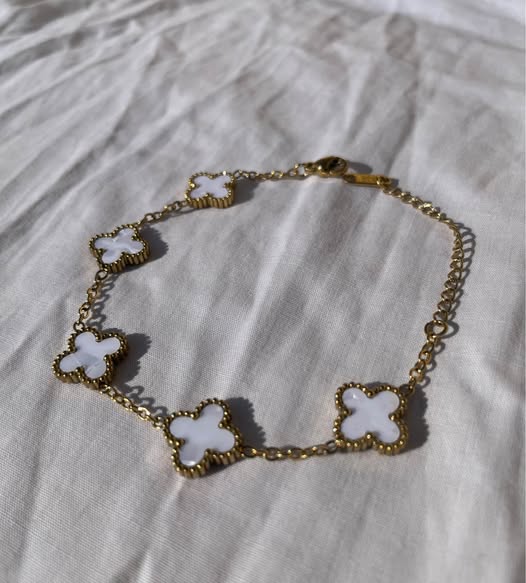 Black/ White Clover Bracelets photo 1