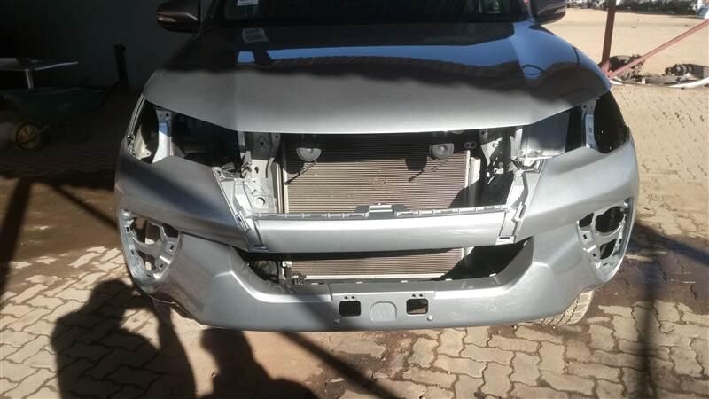 TOYOTA FORTUNER 2.8GD-6 4X4.. photo 4