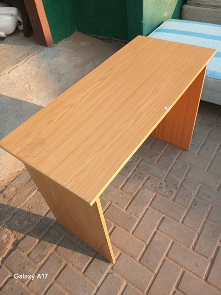 STUDY TABLE photo 2