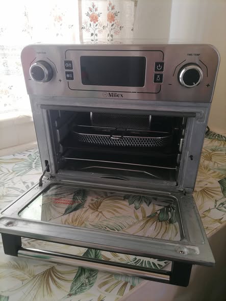 Milex 23L Air Fryer Oven photo 2