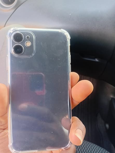 IPhone 11 photo 2