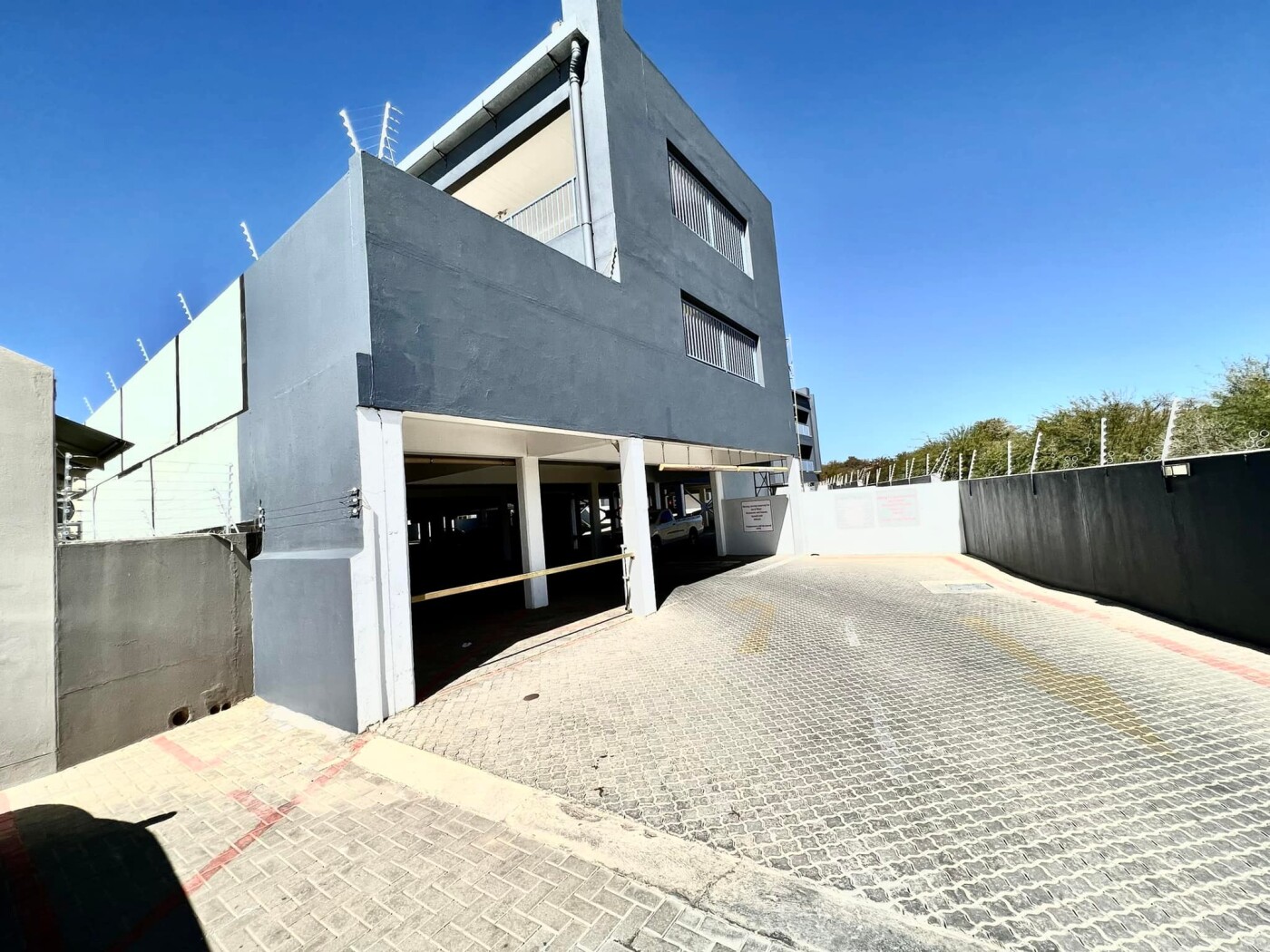 Val D’Rhyn Complex, PIONIERSPARK EXT 1 for sale in Windhoek Houses