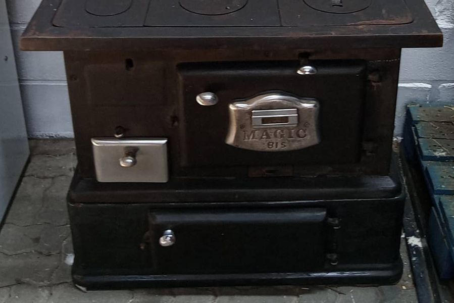 Okonjoka Antiques u0026 Coal stoves for sale in Okahandja - Stoves and Ovens -  Kalahari Deals Namibia