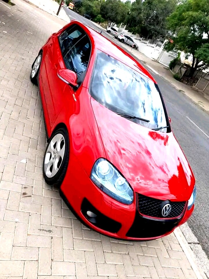 Vw GOLF 5 GTI photo 4