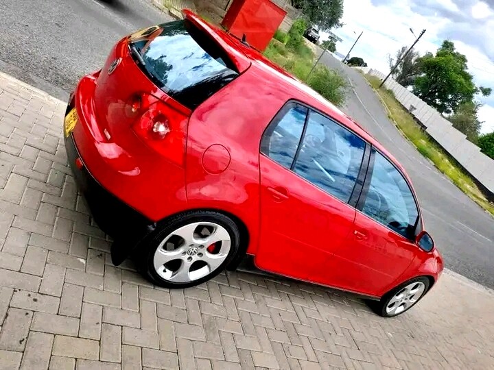 Vw GOLF 5 GTI photo 2