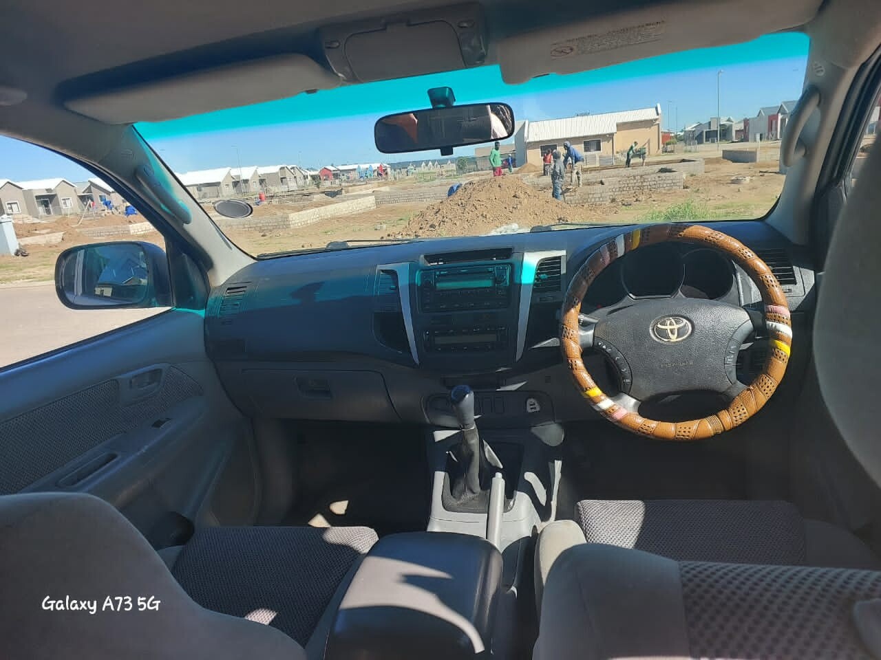 Toyota Hilux VVTI photo 10