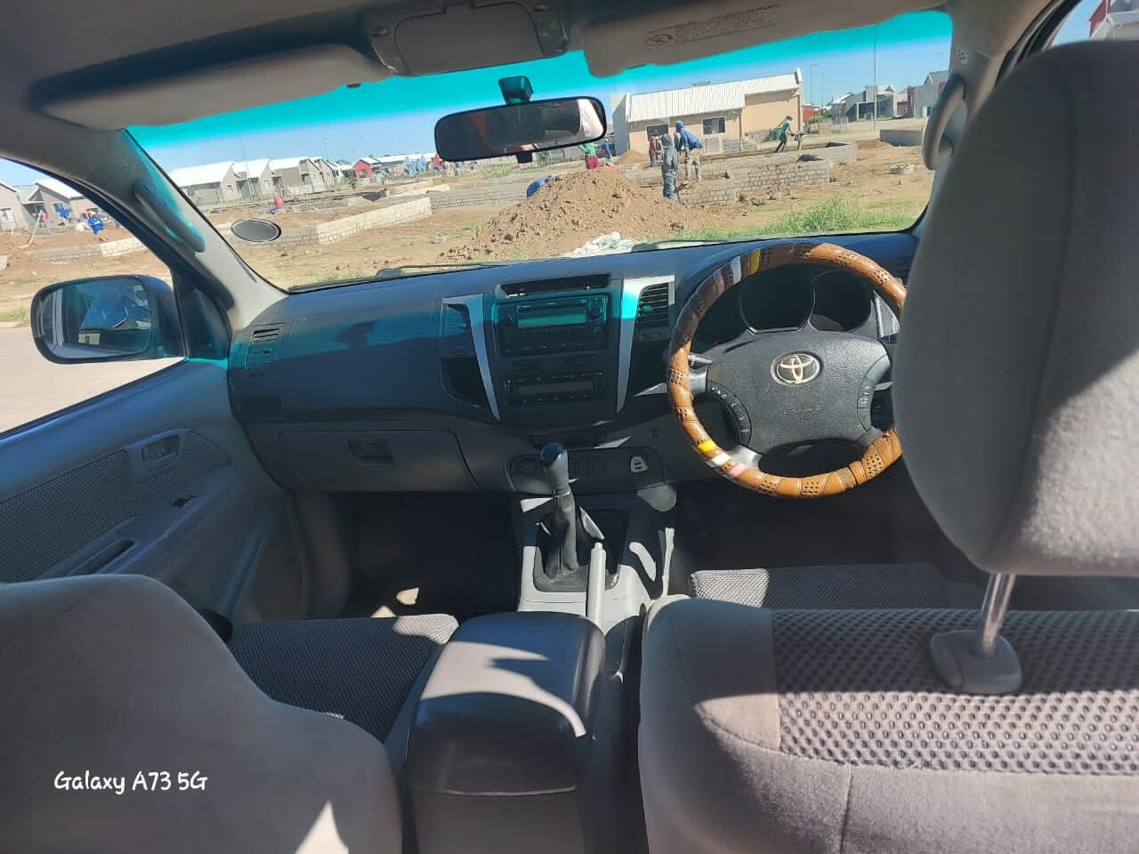 Toyota Hilux VVTI photo 7