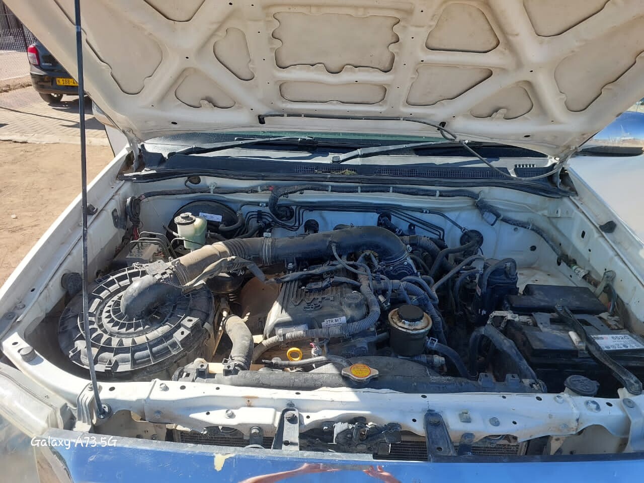 Toyota Hilux VVTI photo 12