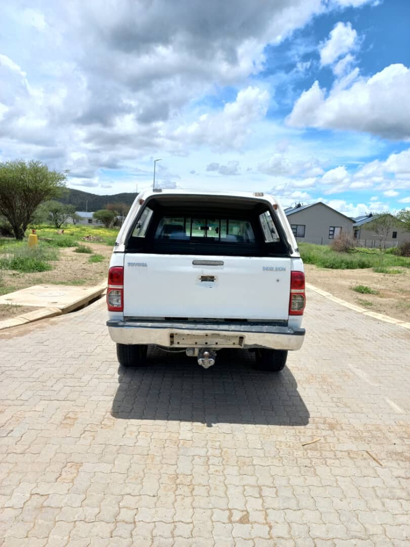 Toyota Hilux VVTI photo 15