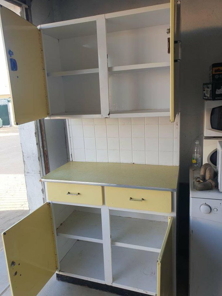 1x Metal cupboard for sale in Walvis Bay Kitchen Cupboards Kalahari