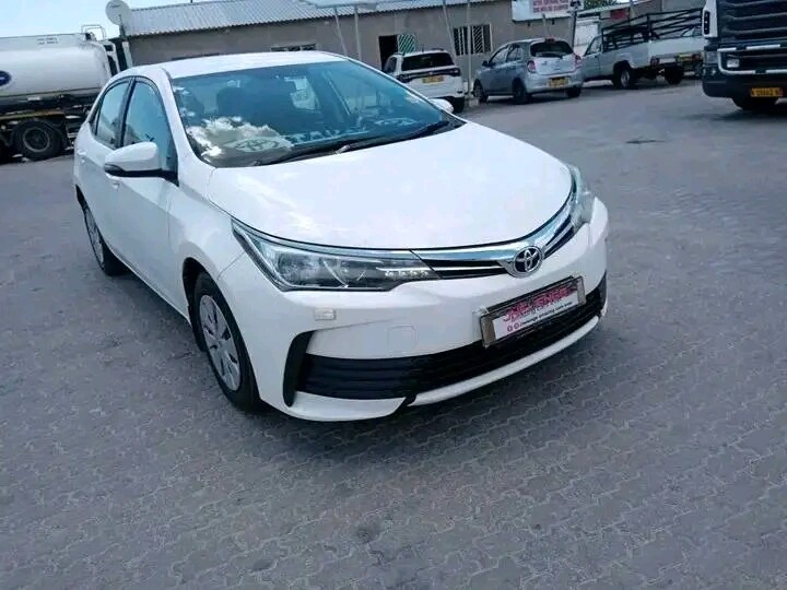 USED 2017 Corolla presitege 1.3L Petrol photo 4