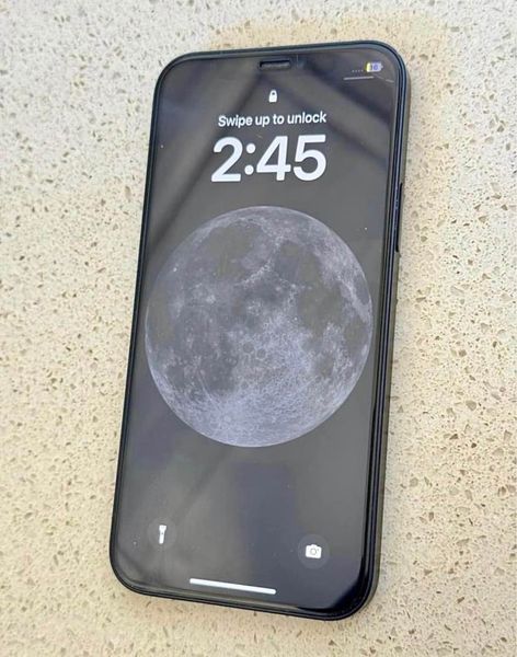 iPhone 12 128GB photo 2