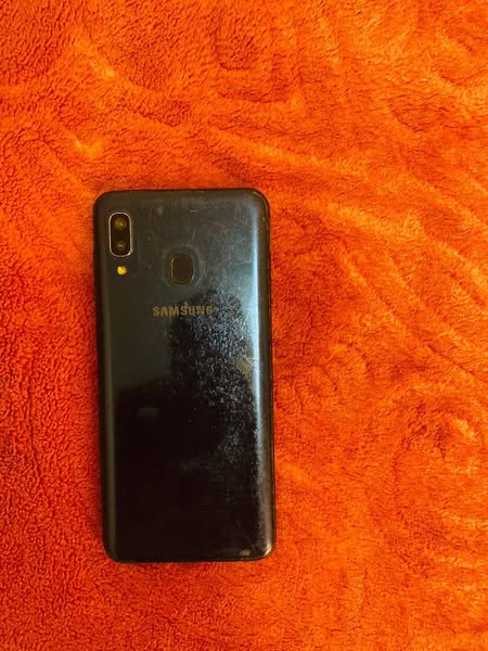 Samsung A20 photo 2