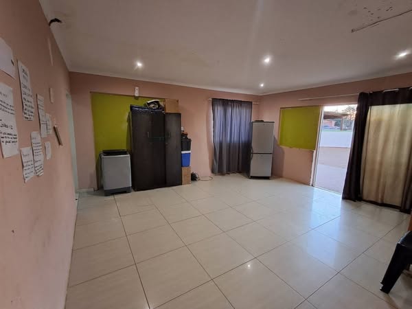 3 Bedroom House For Sale photo 4