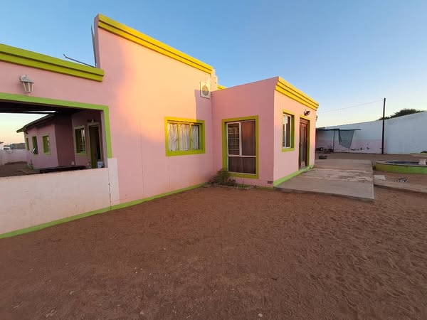 3 Bedroom House For Sale photo 1
