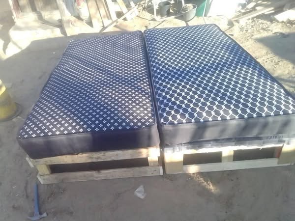 Quinniebeds, Single beds and 3 qotarbeds photo 1