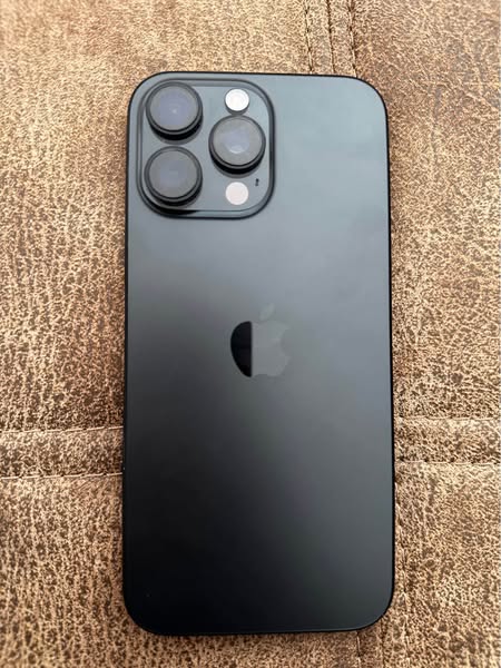 iPhone 16 Pro max photo 3