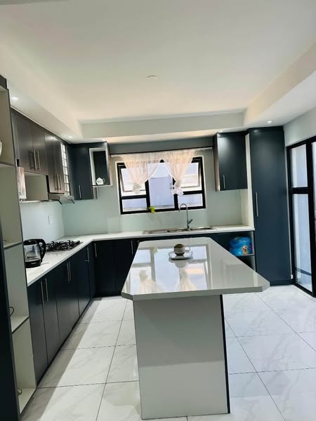 Dolphin beach house for rent photo 2