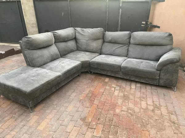 Lshape couch photo 4