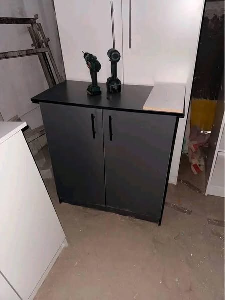 Kitchen Cupboards photo 3