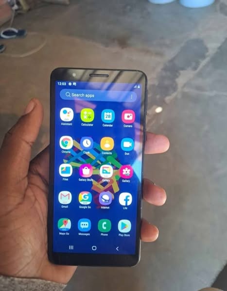 Samsung A3  16gb photo 1