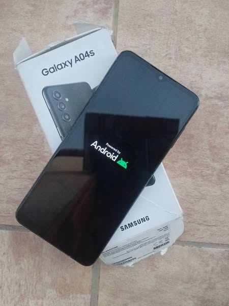 Samsung galaxy A04S photo 2