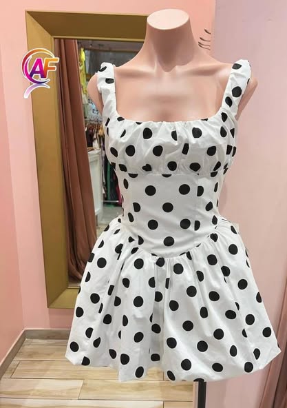 Dress photo 1